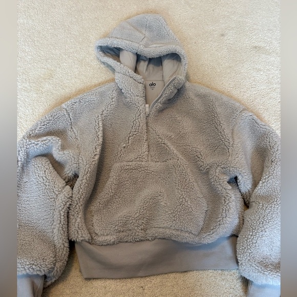 ALO Yoga Faux Fur Sherpa Jacket size xs - Picture 2 of 4